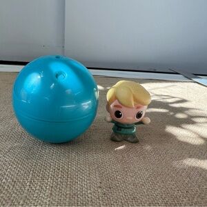 Frozen Hans Mashems toy fidget ADHD distraction tic busy squishy stress ball